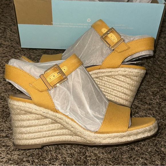 Life Stride Shoes - Life Stride Yellow and Cream Wedge Sandals with Espadrille Heel
